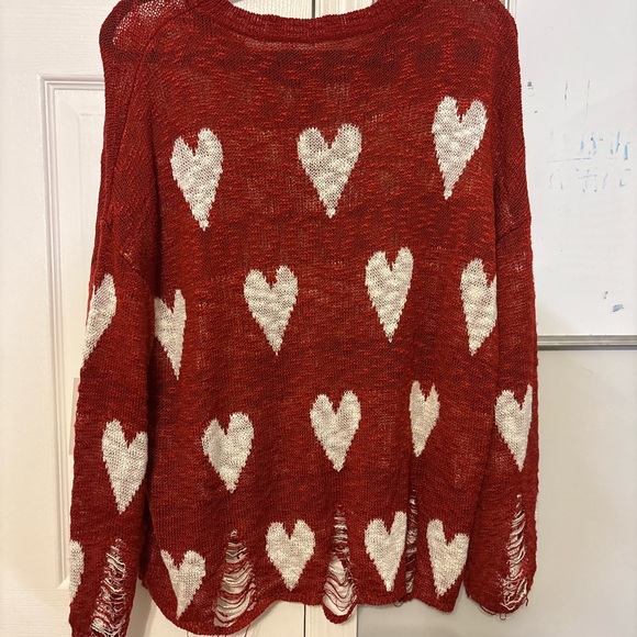 Red Heart Pattern Sweater - Picture 3 of 3